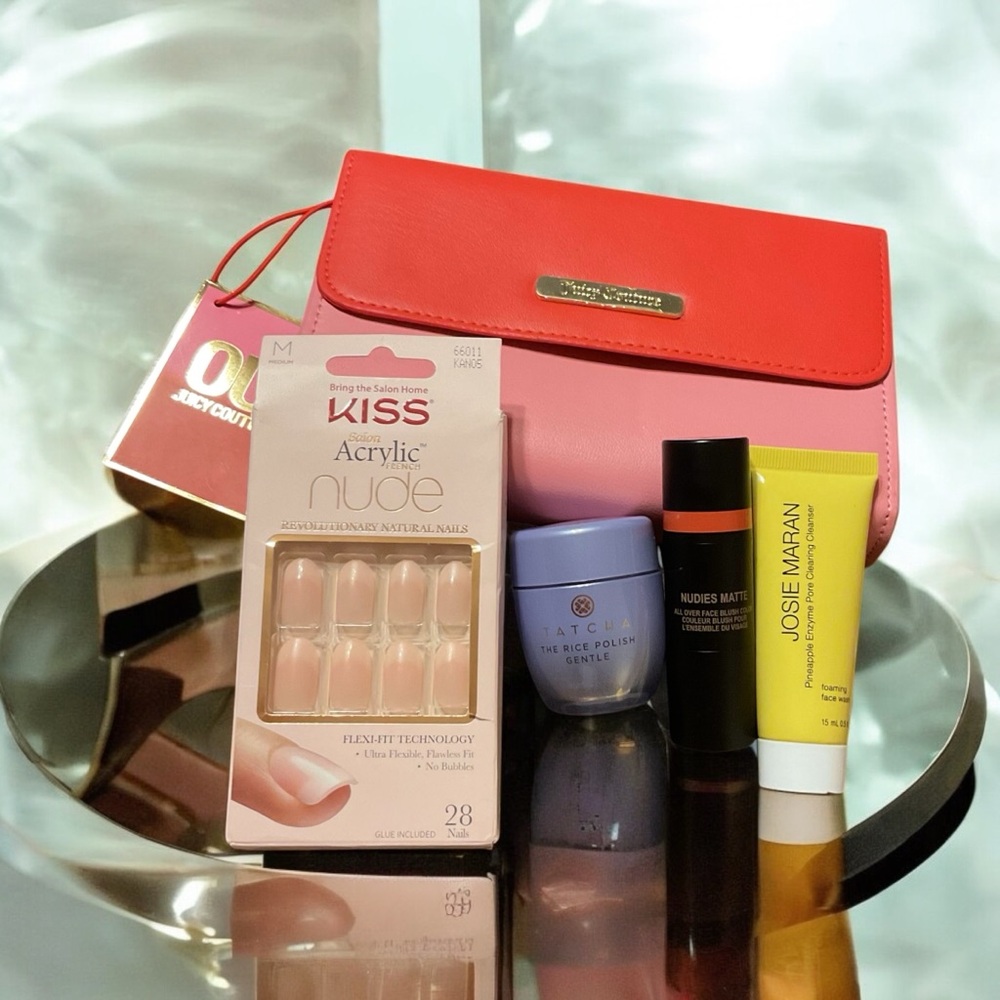Juicy Couture Purse & Beauty Bundle